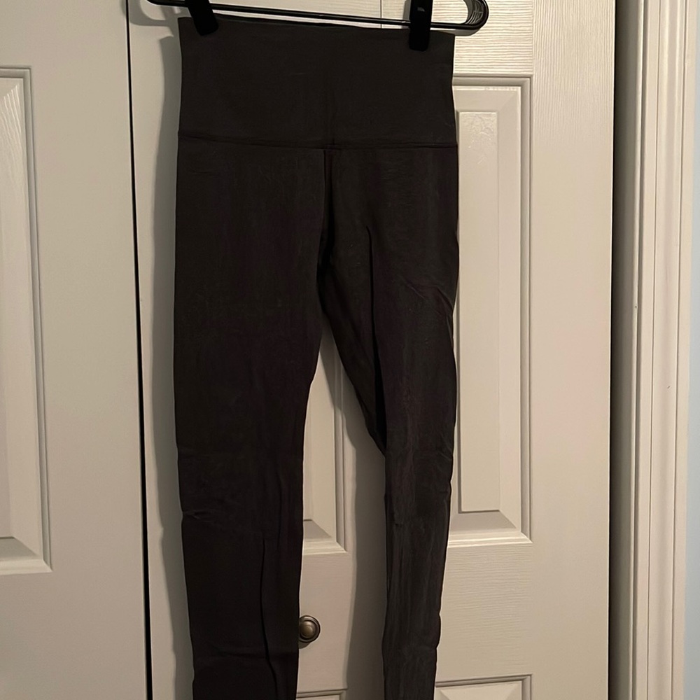 LuluLemon heather grey leggings